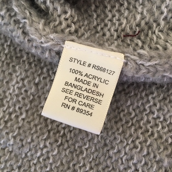 Gray V-neck sweater with stripes on sleeves. - Picture 4 of 4